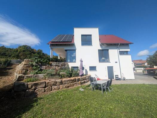 Haus zur Miete 2.100 € 5,5 Zimmer 178 m² frei ab sofort Heidingsfeld Würzburg 97084