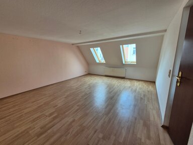 Wohnung zur Miete 300 € 2 Zimmer 50 m² 2. Geschoss frei ab sofort Schützenstraße 4 Zeitz Zeitz 06712