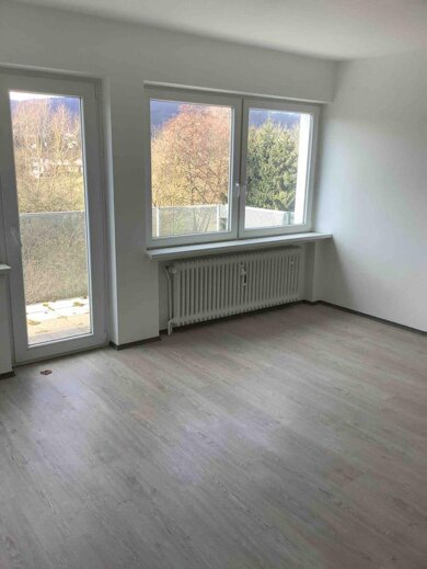 Wohnung zum Kauf 139.000 € 3 Zimmer 73,5 m² 2. Geschoss frei ab sofort Bad Driburg Bad Driburg 33014