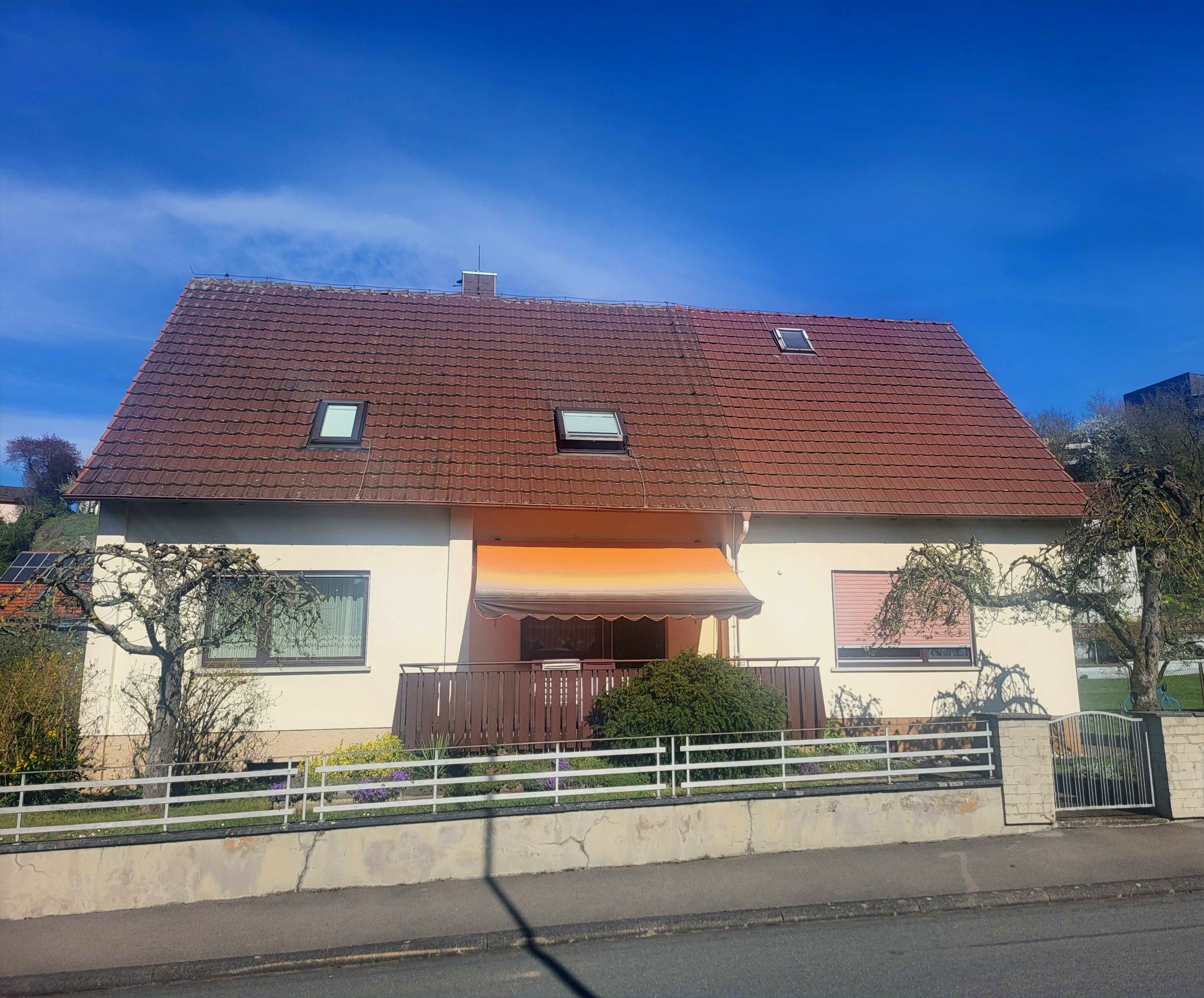 Einfamilienhaus zum Kauf Provisionsfrei 299.000 € 7 Zimmer 155 m²<br/>Wohnfläche 600 m²<br/>Grundstück Herschfeld Bad Neustadt an der Saale 97616