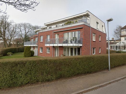 Wohnung zur Miete 1.997 € 4 Zimmer 121 m² 2. Geschoss frei ab sofort Wedel 22880