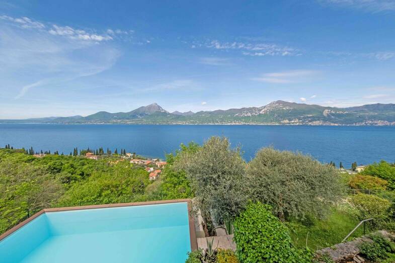Haus zur Miete provisionsfrei 2.450 € 4 Zimmer 140 m² 200 m² Grundstück frei ab sofort Villaggio Erika 24 Torri del Benaco 37010