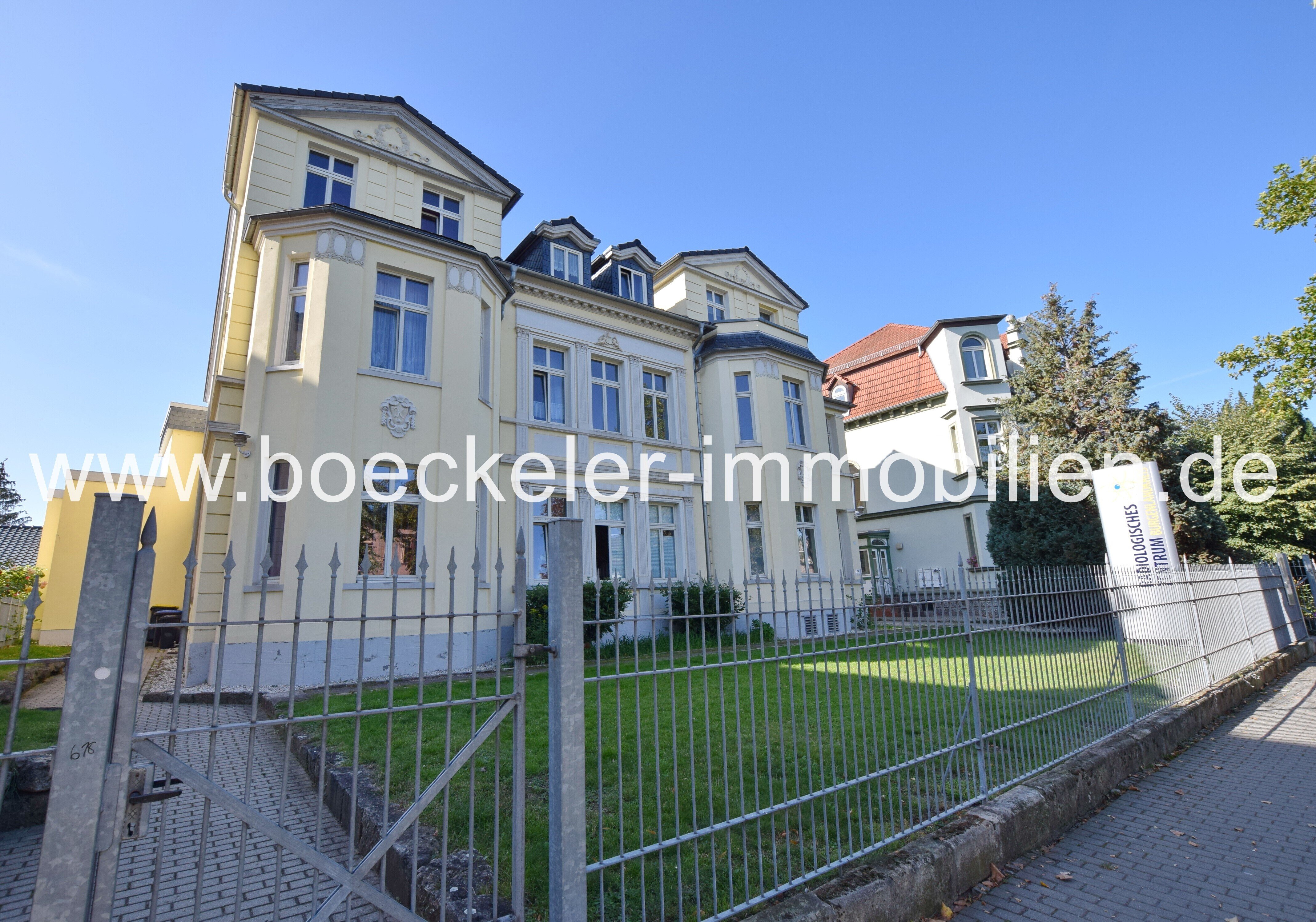 Wohnung zur Miete 280 € 2 Zimmer 40,7 m²<br/>Wohnfläche 1. Stock<br/>Geschoss 01.08.2024<br/>Verfügbarkeit Naumburg Naumburg (Saale) 06618