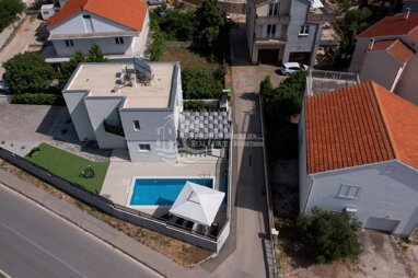 Villa zum Kauf 580.000 € 5 Zimmer 197 m² 400 m² Grundstück Sibenik 22000