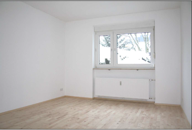 WG-Zimmer zur Miete 480 € 15 m² Erdgeschoss frei ab sofort Willibalstraße 11 St. Jobst Nürnberg 90491
