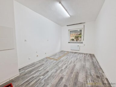 Wohnung zur Miete 450 € 1 Zimmer 33 m² frei ab 01.12.2024 Roonstraße 3 Süd / Stadtbezirk 123 Ludwigshafen 67061