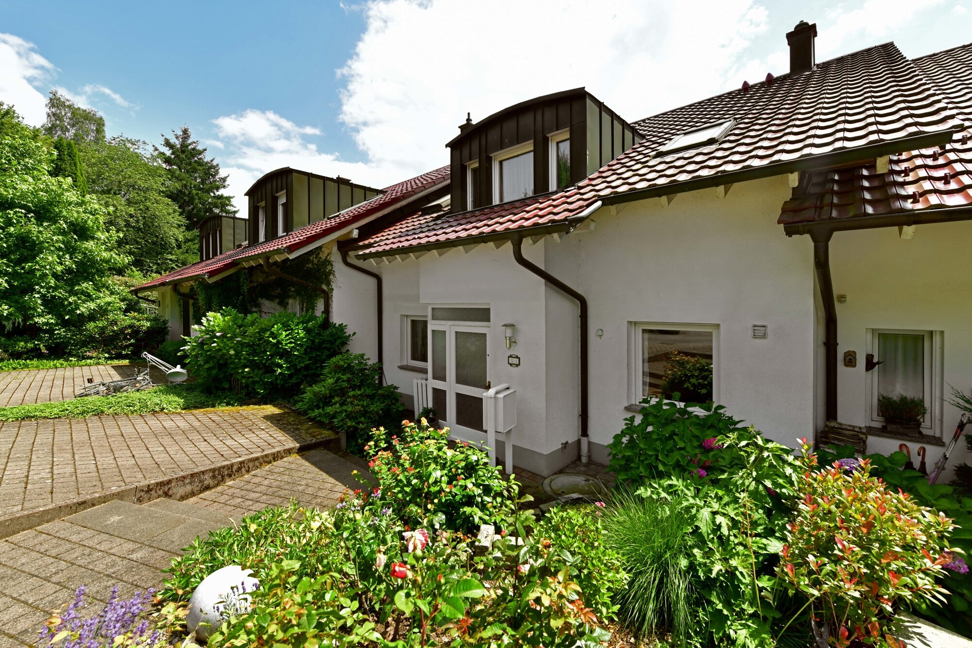 Reihenmittelhaus zum Kauf 609.000 € 5 Zimmer 181 m²<br/>Wohnfläche 406 m²<br/>Grundstück Bad Säckingen Bad Säckingen 79713