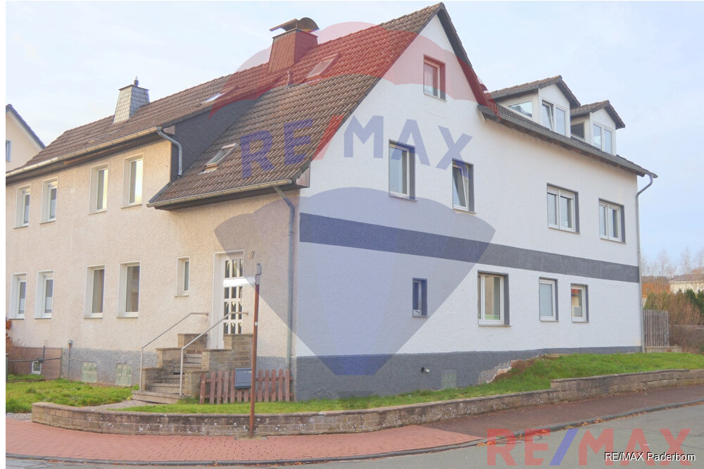 Doppelhaushälfte zum Kauf 179.800 € 8 Zimmer 251 m²<br/>Wohnfläche 403 m²<br/>Grundstück Westheim Marsberg / Westheim 34431