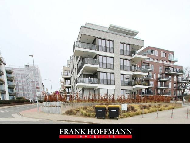 Wohnung zur Miete - Erstbezug 2.900 € 4 Zimmer 138,2 m² EG Wedel 22880