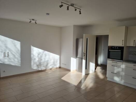 Wohnung zur Miete 650 € 2 Zimmer 57 m² Geschoss -1/2 frei ab sofort Schlaitdorf 72667