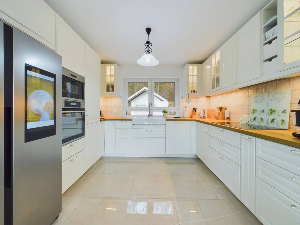 Immobilie in Gars am Inn - Gars am Inn: Modernes Einfamilienhaus in idyllischer Alleinlage - Großes Gartengestaltungspotential - Bild 3