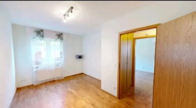 Wohnung zur Miete 700 € 3 Zimmer 90 m² frei ab sofort Fauststr. 27 Urbach Köln 51145