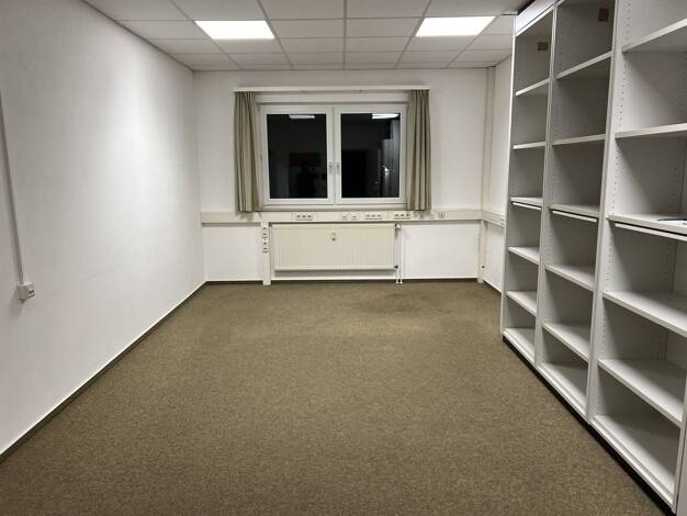 Bürofläche zur Miete 1.828 € 5 Zimmer 168,8 m² Bürofläche Pirk Hof 95032