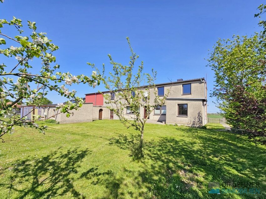 Mehrfamilienhaus zum Kauf 249.000 € 6 Zimmer 175 m²<br/>Wohnfläche 1.582 m²<br/>Grundstück Heimsiedlung Hinrichshagen 17498