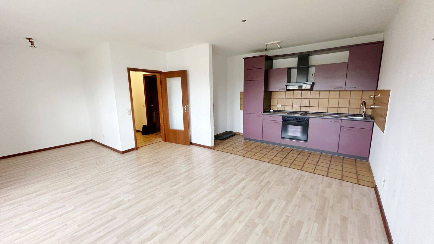 Gepflegtes Apartment (frei) in solidem Haus mit Stellplatz - ruhige, zentrale Lage