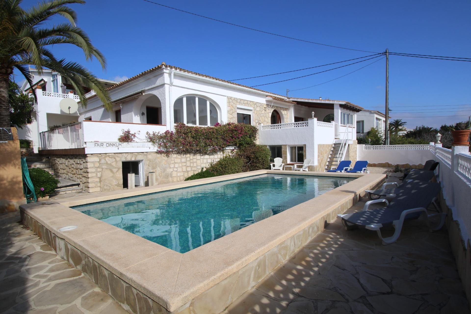 Villa zum Kauf 665.000 € 300 m²<br/>Wohnfläche 1.098 m²<br/>Grundstück Calpe 03710