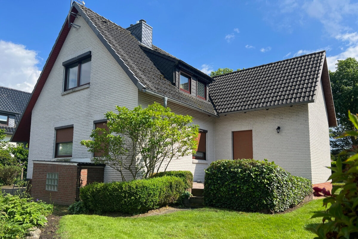 Einfamilienhaus zum Kauf 235.000 € 4 Zimmer 116 m²<br/>Wohnfläche 1.216 m²<br/>Grundstück Stinstedt Loxstedt 27612
