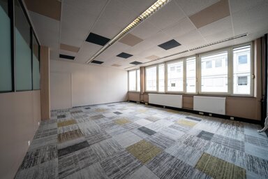 Bürofläche zur Miete provisionsfrei 680 € 63,4 m² Bürofläche Dianastraße Nürnberg 90441