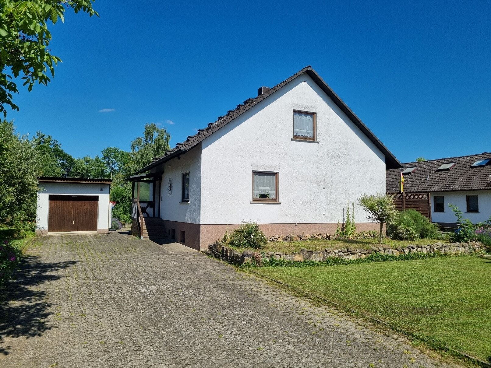 Einfamilienhaus zum Kauf 295.000 € 3 Zimmer 130 m²<br/>Wohnfläche 883 m²<br/>Grundstück Hofheim Hofheim 97461