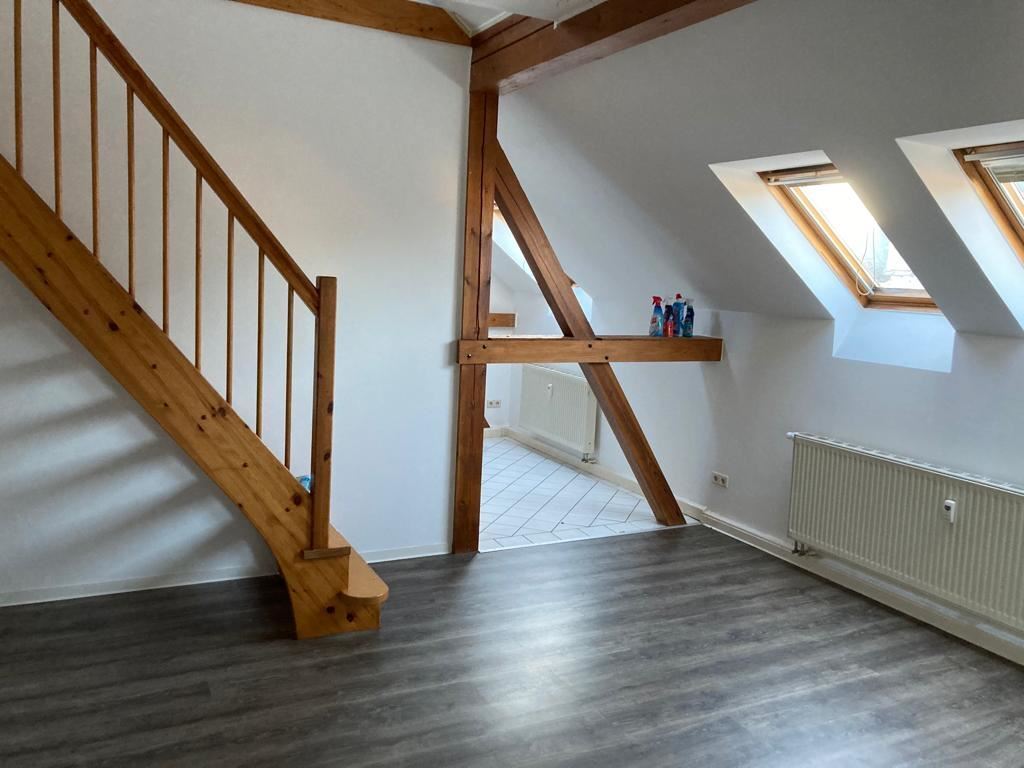 Maisonette zur Miete 520 € 4 Zimmer 104 m²<br/>Wohnfläche 4.<br/>Geschoss ab sofort<br/>Verfügbarkeit Oststraße 18 Limbach-Oberfrohna Limbach-Oberfrohna 09212