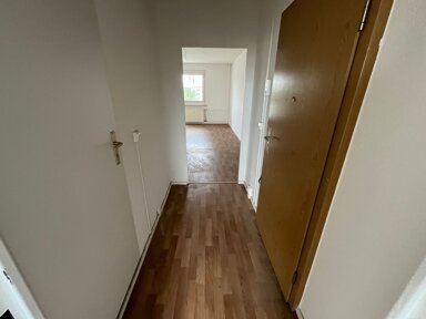 Wohnung zur Miete 270 € 3 Zimmer 56,3 m² 4. Geschoss Dr.Chr.-Hufeland-Straße 19 Chrieschwitz Plauen 08529