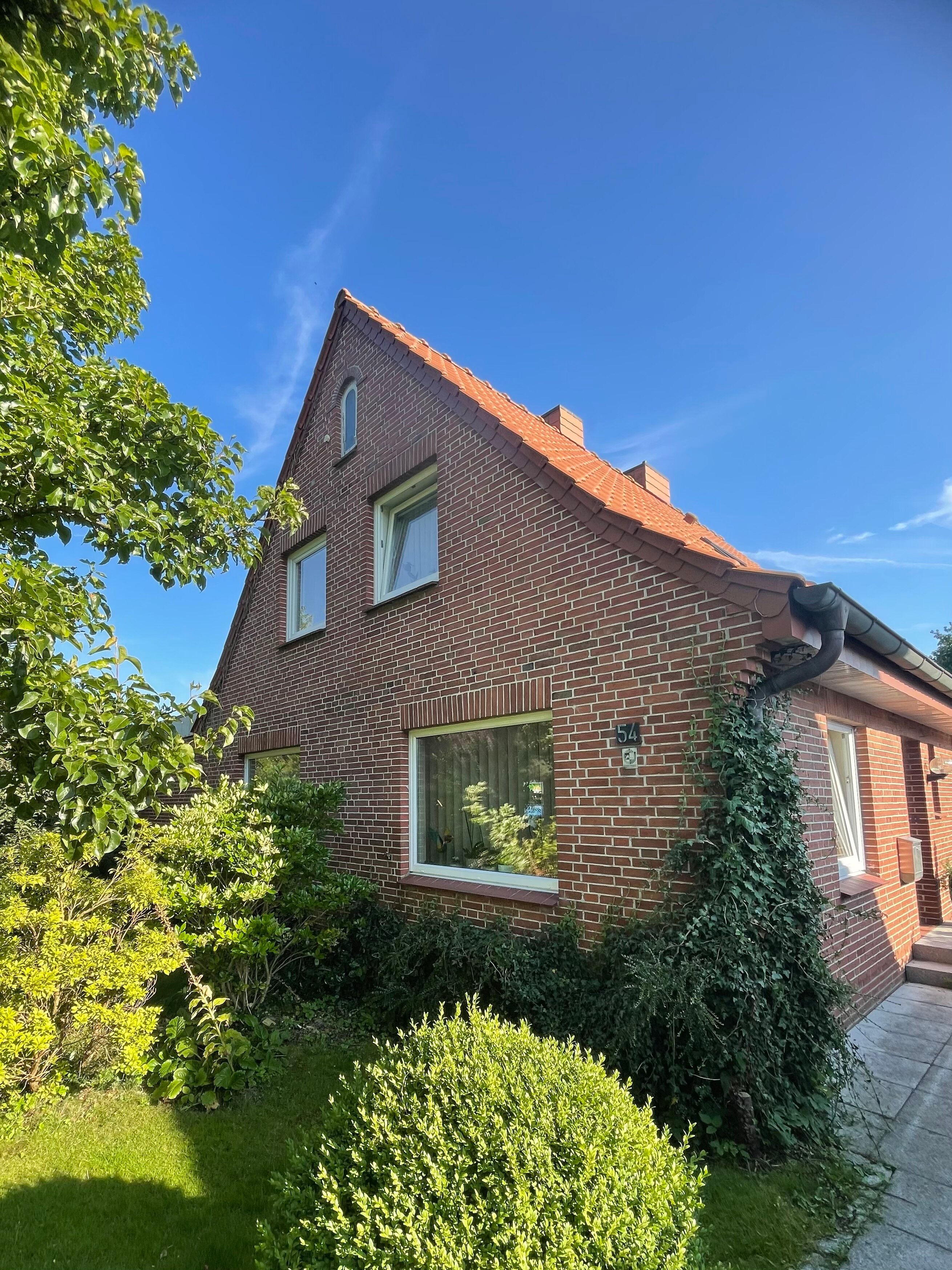 Einfamilienhaus zum Kauf 229.000 € 5 Zimmer 85 m² 1.281 m² Grundstück Hauptstraße 54 Ostenfeld (Husum) 25872