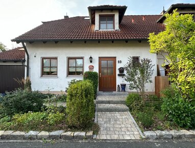 Doppelhaushälfte zur Miete 1.600 € 5 Zimmer 123 m² 384 m² Grundstück frei ab sofort Zeisigstraße 23 Höchstadt Höchstadt a.d.Aisch 91315