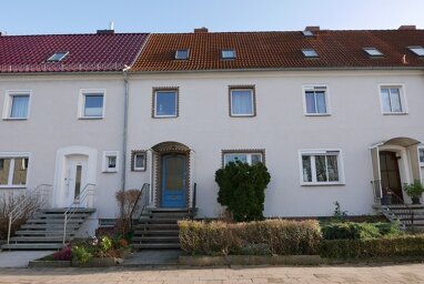 Reihenmittelhaus zum Kauf 180.000 € 5 Zimmer 112 m² 275 m² Grundstück Vogelviertel Neubrandenburg 17034