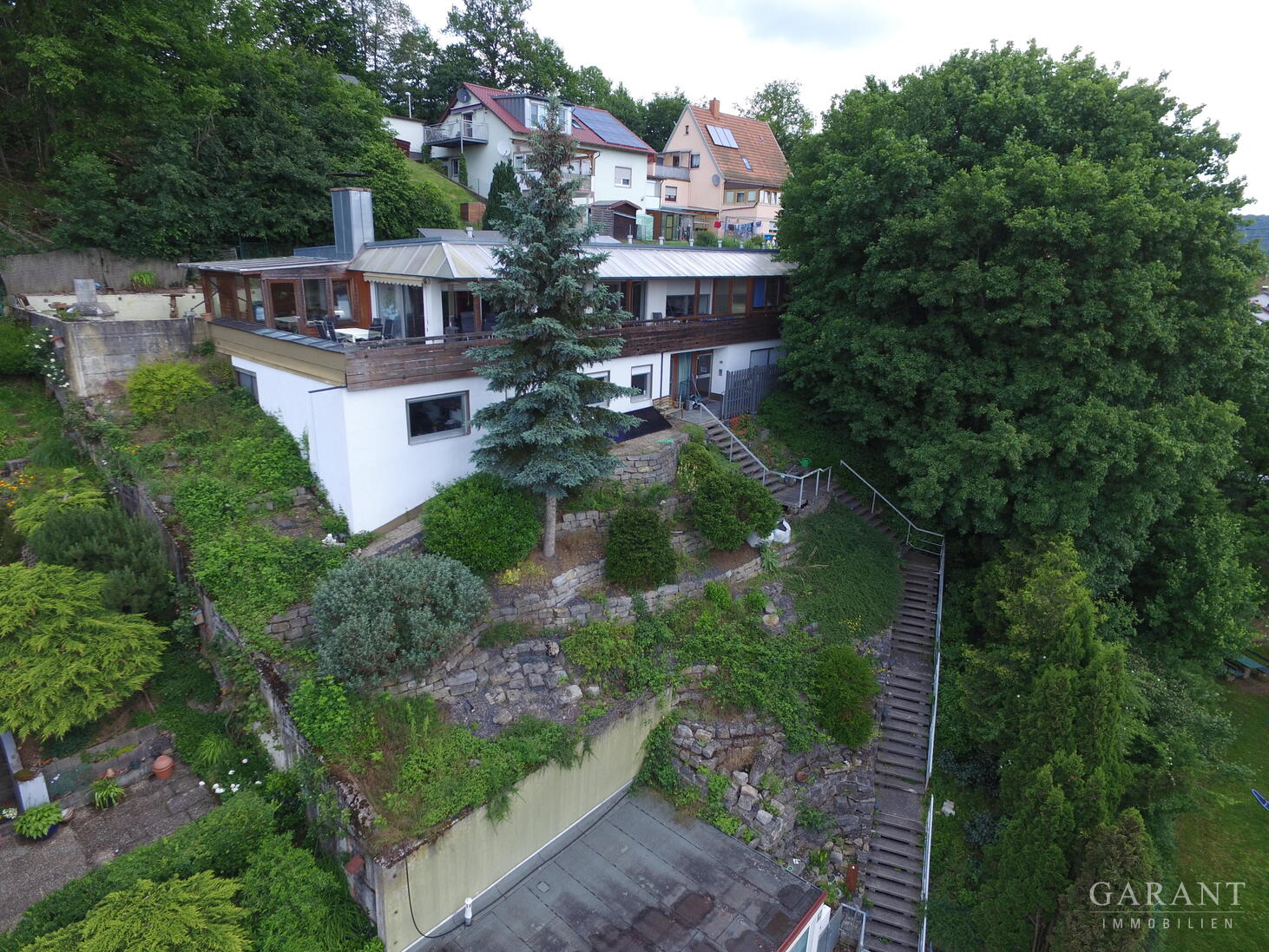 Einfamilienhaus zum Kauf 345.000 € 8 Zimmer 230 m²<br/>Wohnfläche 800 m²<br/>Grundstück Kleinbrach Bad Kissingen 97688