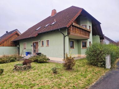 Mehrfamilienhaus zum Kauf provisionsfrei 339.000 € 8 Zimmer 196,7 m² 809 m² Grundstück Hegnabrunn Neuenmarkt 95339