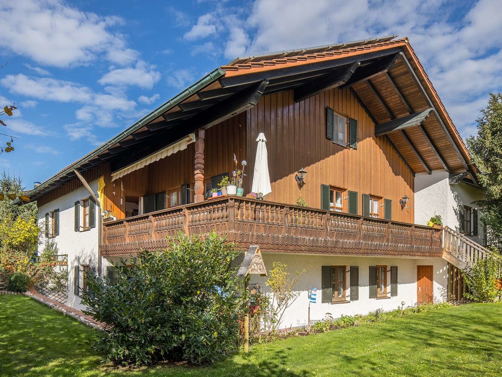 Bauernhaus zum Kauf 840.000 € 11 Zimmer 330 m²<br/>Wohnfläche 918 m²<br/>Grundstück Eggenfelden Eggenfelden 84307