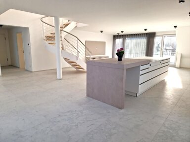 Wohnung zur Miete 2.600 € 4 Zimmer 191 m² Mitte - West Kirchheim 73230