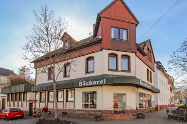 Mehrfamilienhaus zum Kauf als Kapitalanlage geeignet 748.000 € 13 Zimmer 1.200 m² 561,2 m² Grundstück Königsfeld Königsfeld im Schwarzwald 78126