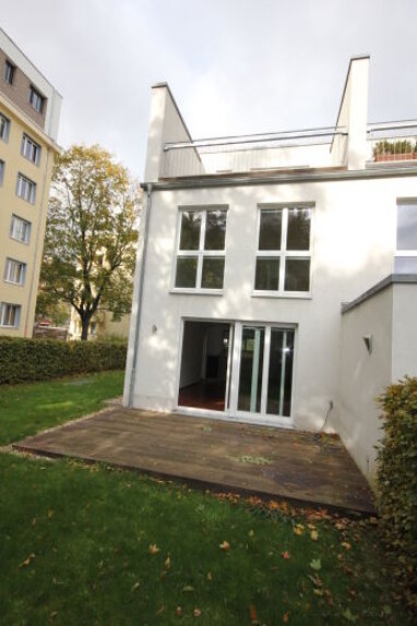 Haus zum Kauf Provisionsfrei 199.900 € 4,5 Zimmer 153,6 m² 228,8 m² Grundstück Marchlewskistraße 97A Friedrichshain Berlin 10243