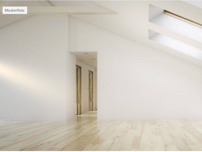 Etagenwohnung in 51109 Köln, Robert-Schuman-Str.
