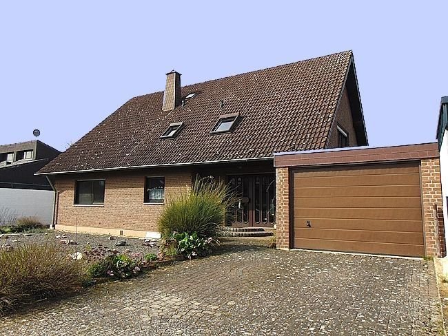 Mehrfamilienhaus zum Kauf 495.000 € 7 Zimmer 1.079 m²<br/>Grundstück An der Gärtnerei 4 Poll Nörvenich 52388