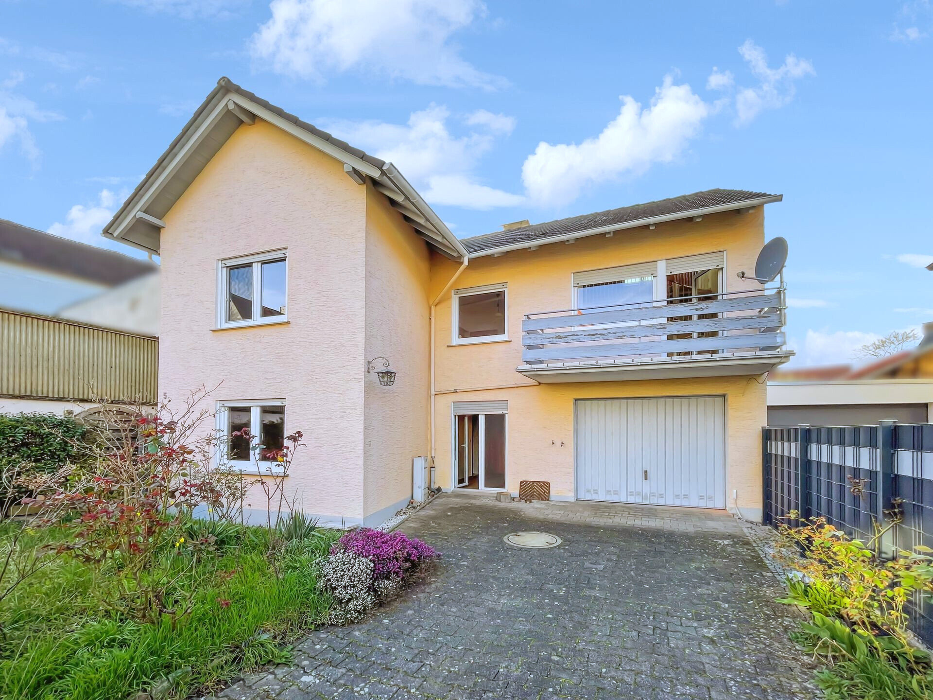Einfamilienhaus zum Kauf 425.000 € 6 Zimmer 139 m²<br/>Wohnfläche 381 m²<br/>Grundstück Rodheim Rosbach 61191