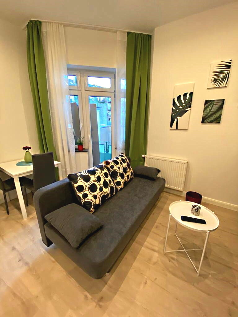 Wohnung zur Miete Wohnen auf Zeit 700 € 1 Zimmer 25 m²<br/>Wohnfläche 01.10.2024<br/>Verfügbarkeit Stadtmitte Düsseldorf 40211