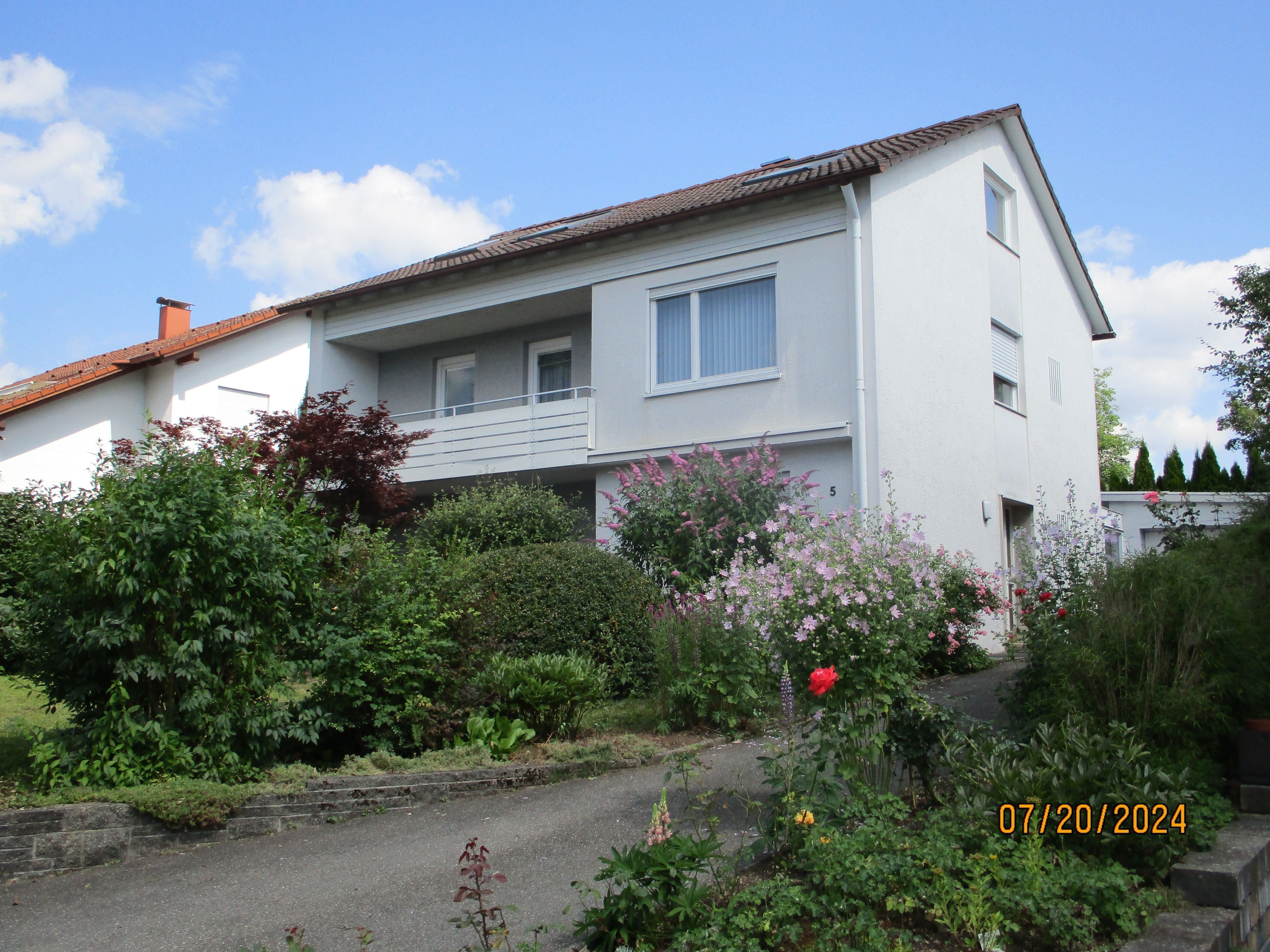 Einfamilienhaus zum Kauf 429.000 € 9 Zimmer 171 m²<br/>Wohnfläche 541 m²<br/>Grundstück ab sofort<br/>Verfügbarkeit Tuttlingen Tuttlingen 78532