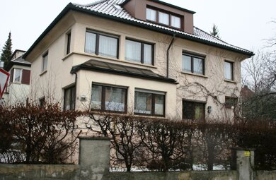 Mehrfamilienhaus zum Kauf provisionsfrei 395.000 € 9 Zimmer 230 m² 453 m² Grundstück Schwenningen Villingen-Schwenningen 78056