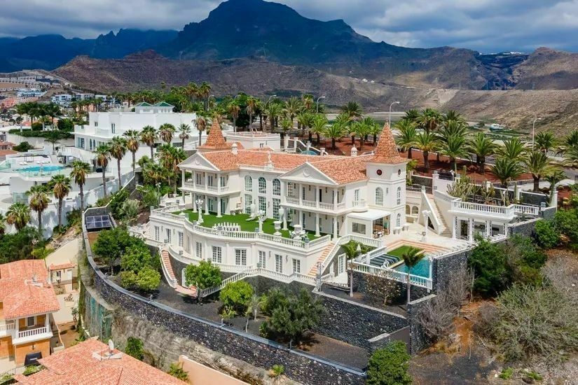 Villa zum Kauf Provisionsfrei 8.500.000 € 6 Zimmer 2.441 m²<br/>Wohnfläche 3.151 m²<br/>Grundstück Adeje
