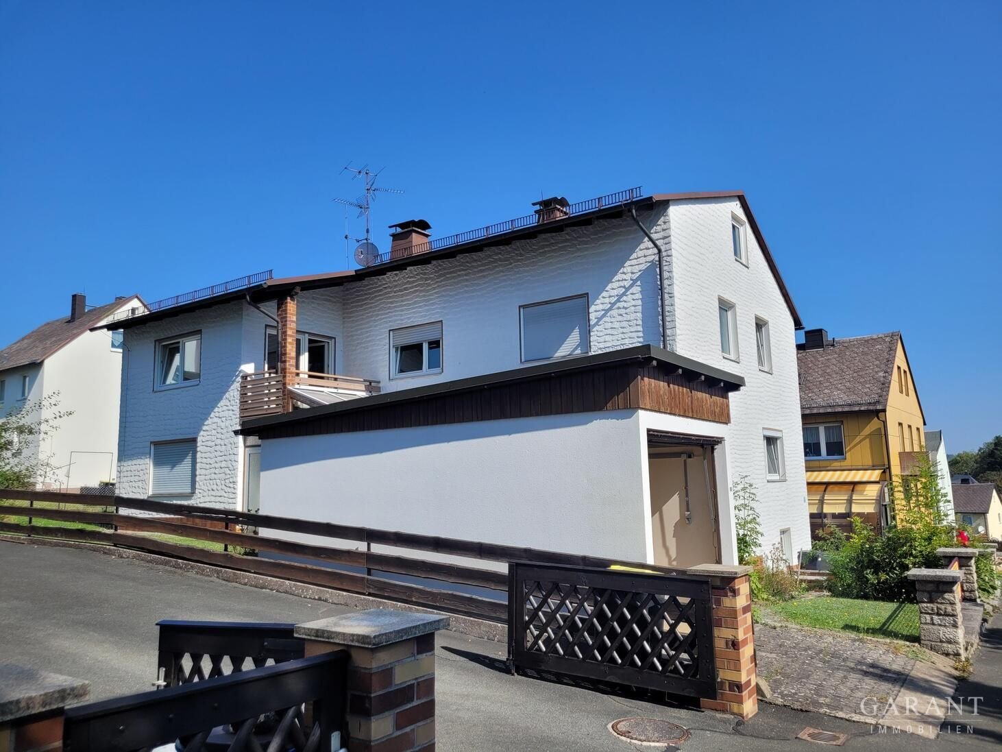 Mehrfamilienhaus zum Kauf 169.000 € 9 Zimmer 218 m²<br/>Wohnfläche 597 m²<br/>Grundstück Regnitzlosau Regnitzlosau 95194