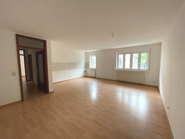 Wohnung zur Miete 345 € 2 Zimmer 63,4 m² Erdgeschoss Julius-Fucik-Straße 5a Schloßberg Plauen 08523
