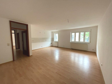 Wohnung zur Miete 345 € 2 Zimmer 63,4 m² EG Julius-Fucik-Straße 5a Schloßberg Plauen 08523