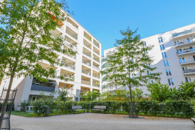 Wohnung zur Miete 1.136 € 2 Zimmer 61,1 m² frei ab sofort Gref-Völsing-Straße 10 Ostend Frankfurt-Ostend 60314