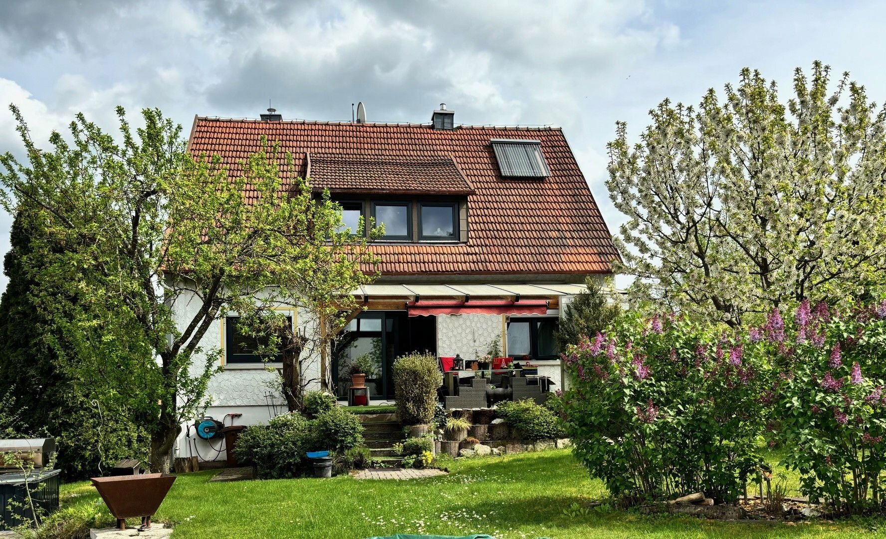 Einfamilienhaus zum Kauf provisionsfrei 450.000 € 5 Zimmer 122 m²<br/>Wohnfläche 780 m²<br/>Grundstück Oberreichenbach 91097