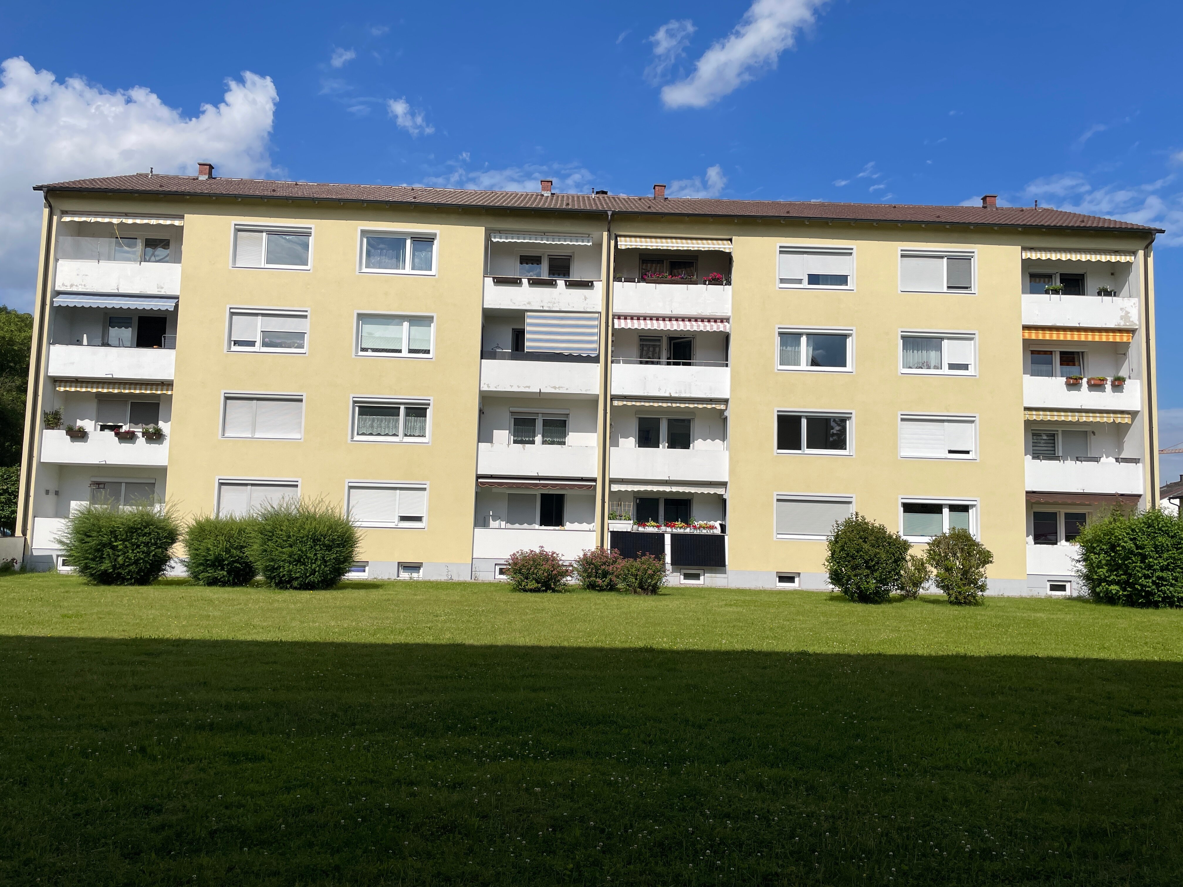 Wohnung zur Miete 650 € 3 Zimmer 75 m²<br/>Wohnfläche 1. Stock<br/>Geschoss Tittmoninger Straße Burghausen Burghausen 84489