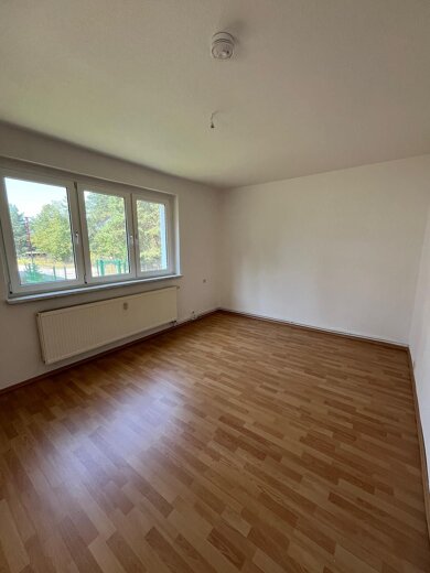 Wohnung zur Miete 299 € 3 Zimmer 63 m² EG frei ab sofort Kurze Straße 5 Uhyst Boxberg/Oberlausitz 02943