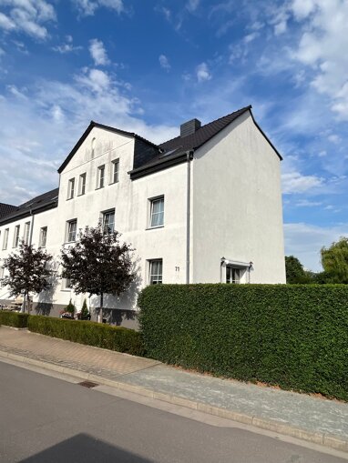Mehrfamilienhaus zum Kauf Provisionsfrei 319.000 € 10 Zimmer 306 m² 834 m² Grundstück Paul-Illhardt-Str. 71 Schönebeck Schönebeck (Elbe) 39218