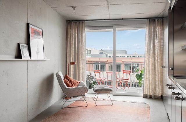 Apartment zur Miete 1.525 € 1 Zimmer 37 m²<br/>Wohnfläche 8. Stock<br/>Geschoss Mitte Berlin 10117